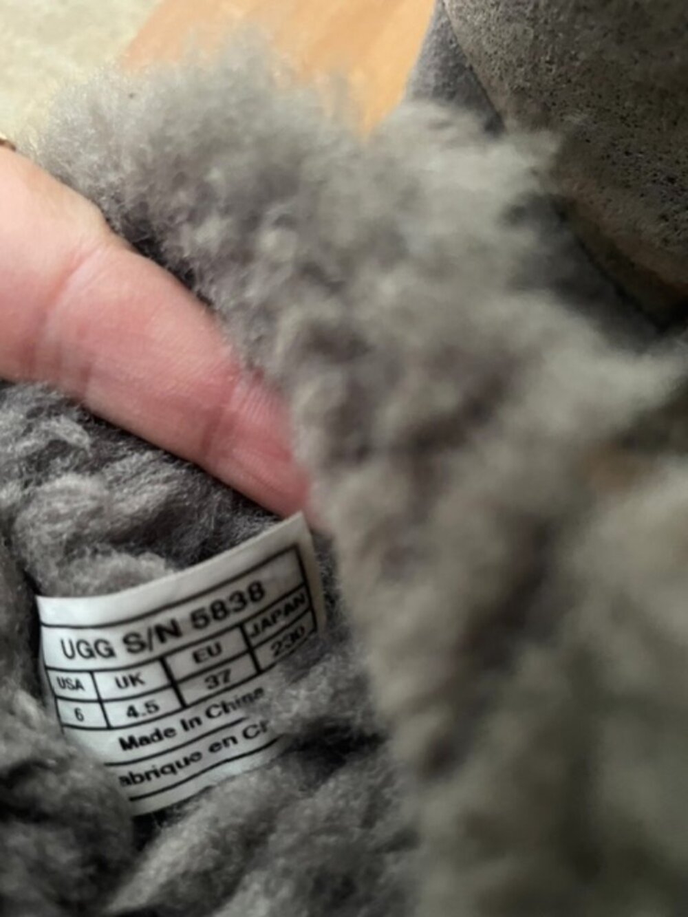 UGG Australia Women's Suede Bailey Button Bomber Boots, Gray, Size 6 - Picture 11 of 12